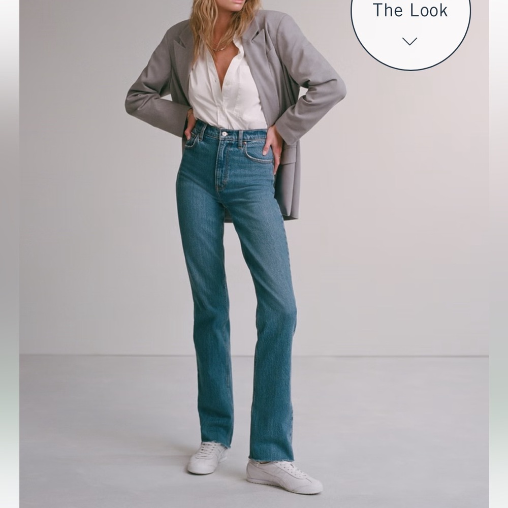 Abercrombie Ultra High Rise 90s Straight Jean
